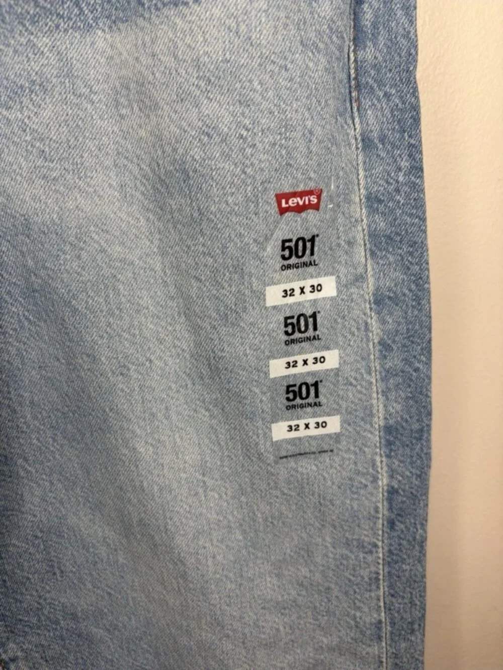 Levi's Men's 501 Original Straight Leg 32x30 Jeans Medium Wash NWT